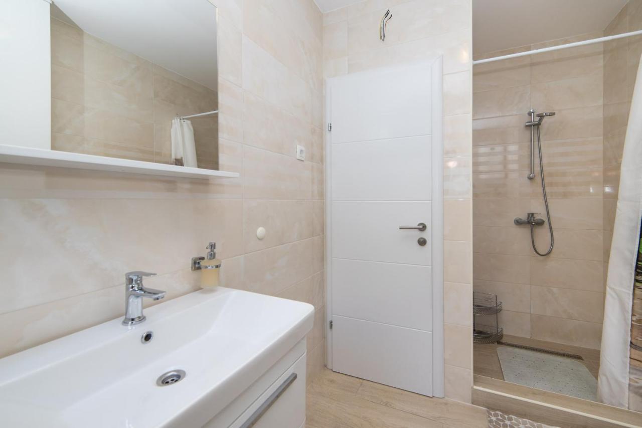 Apartments Crystal Makarska Kültér fotó