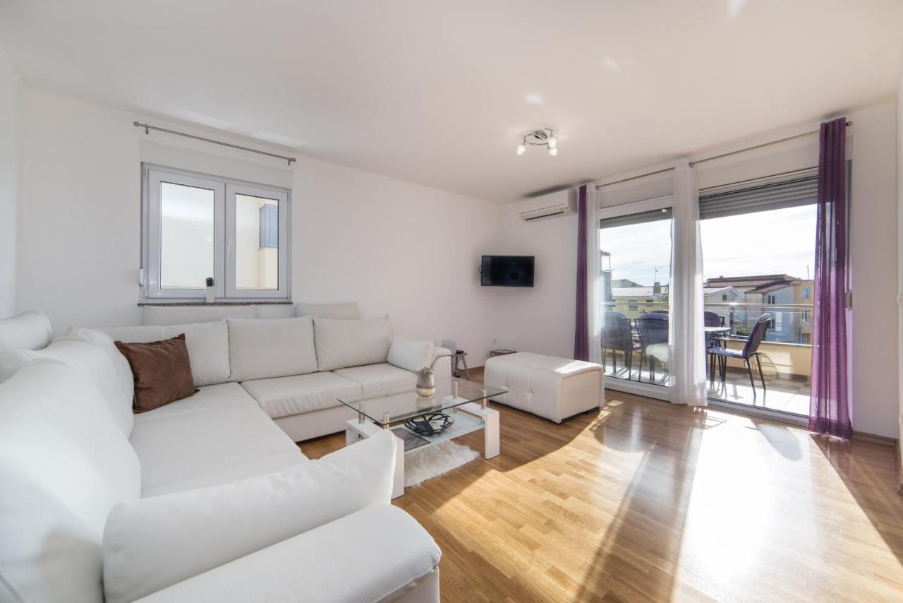 Apartments Crystal Makarska Szoba fotó